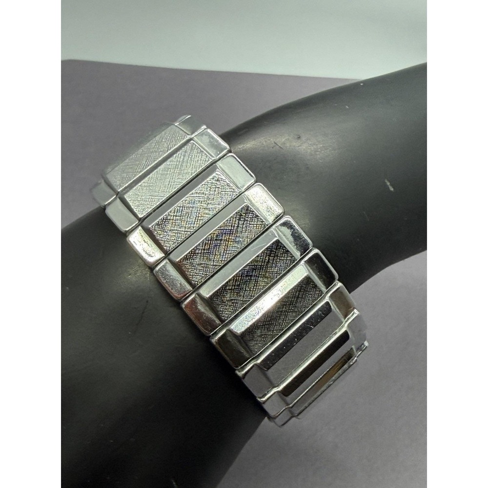 Vintage Silver Tone Etched Textured Mechanical‎ Stretch Bracelet Japan  6-7.5"